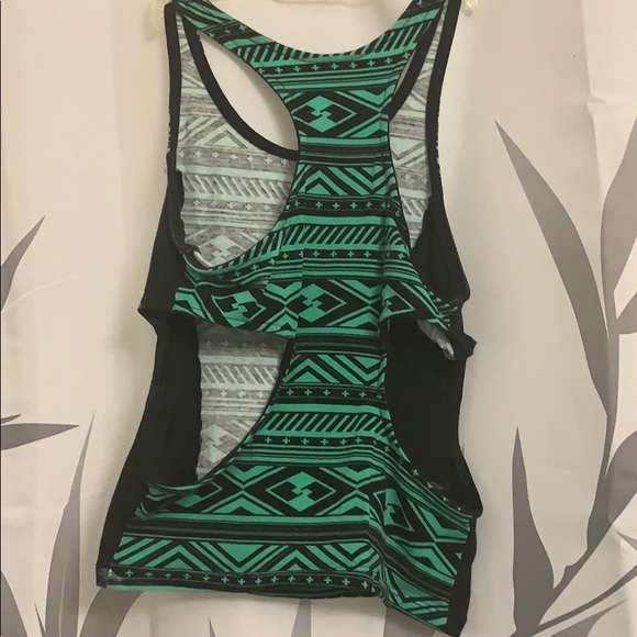 Small Nollie Cutout tank - Picture 4 of 4